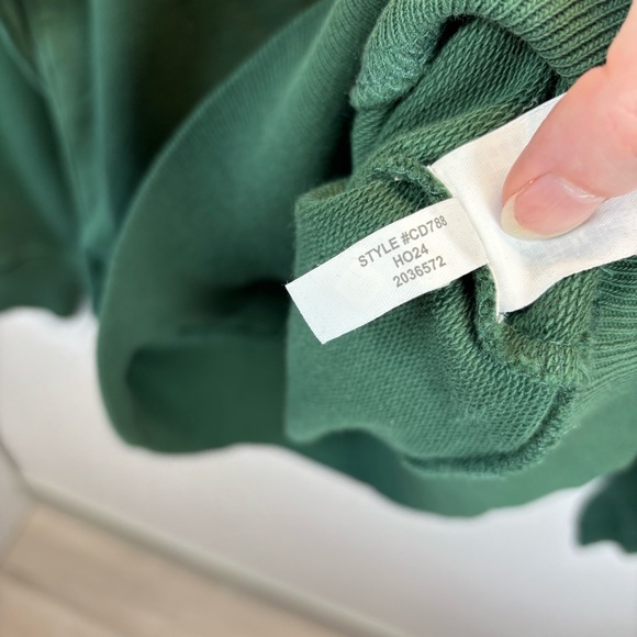 J. Crew Green Crewneck Sweater with Yellow Dog Design - Picture 6 of 7